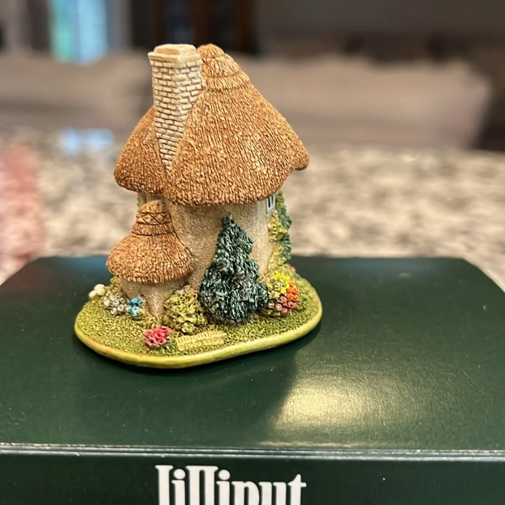 Lilliput Lane The Toadstool - Picture 4 of 9